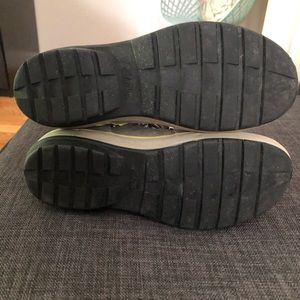 clarks muckers squall